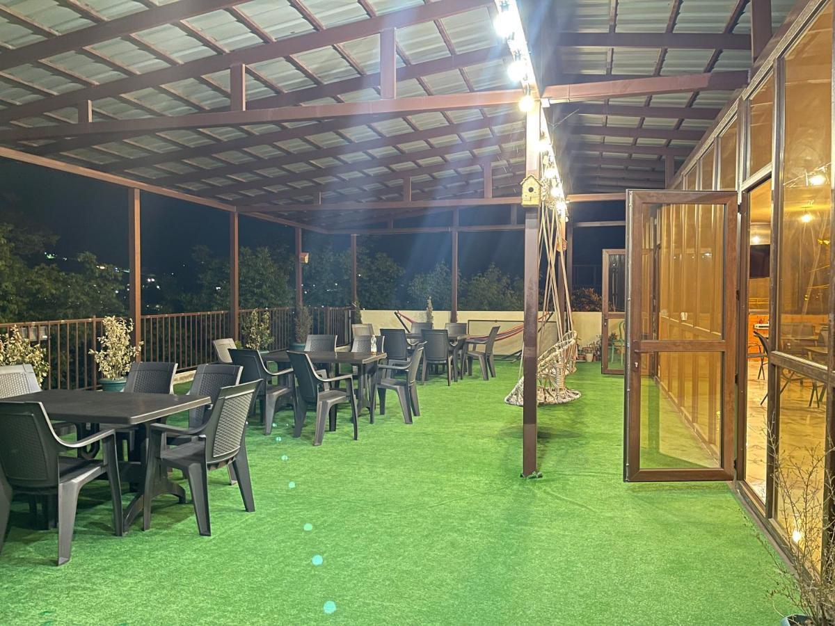 קוטאיסי Guest House Royal Comfort With Terrace מראה חיצוני תמונה