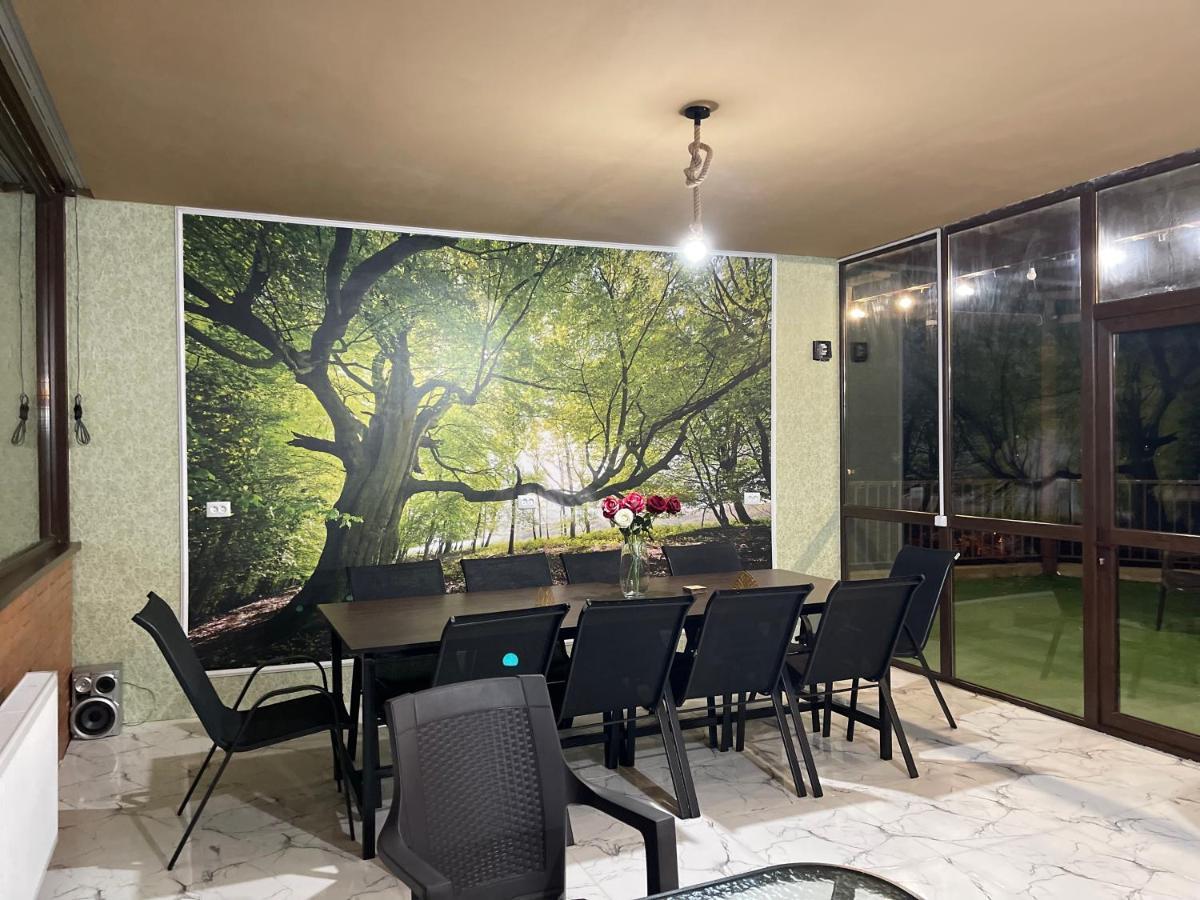 קוטאיסי Guest House Royal Comfort With Terrace מראה חיצוני תמונה