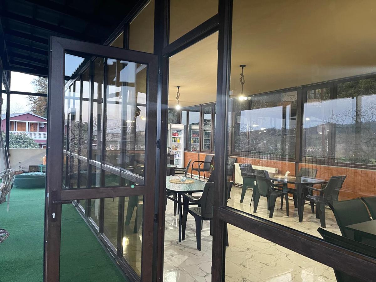 קוטאיסי Guest House Royal Comfort With Terrace מראה חיצוני תמונה